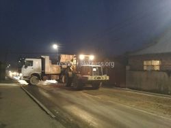 Грузовики стройобъекта пачкают дорогу на улице Поваринской, - житель (фото)