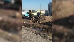На Ахунбаева-Тыналиева организована автостоянка спецтехники, строительство какого-либо объекта не обнаружено, - Госэкотехинспекция