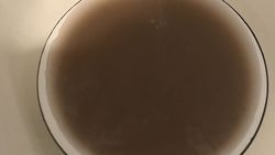 В Жумгальском районе из крана течет грязная вода, - местный житель. Видео