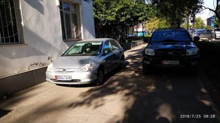 Парковка на тротуаре на Московской-Гоголя
