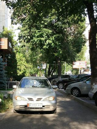 Парковка на тротуаре