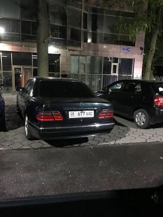 Парковка на тротуаре