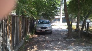 Парковка на тротуаре