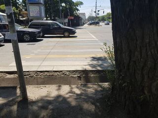 Выезд за стоп-линию на Жибек Жолу-Ибраимова