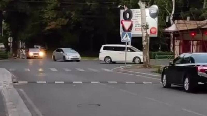 Законно ли на Джантошева установили лежачий полицейский? Видео и фото
