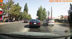 Мерседес проехал по встречке на Юнусалиева. Видео