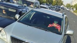 Lexus RX 330 выехал на встречку и заблокировал движение. Фото Lexus RX 330 выехал на встречку и заблокировал движение. Фото