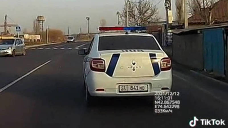 Патрульный, подрезавший авто на Льва Толстого, оштрафован на 1000 сомов, - УПСМ