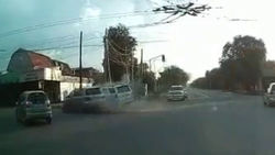 ДТП на Лермонтова-Салиева попало на видео