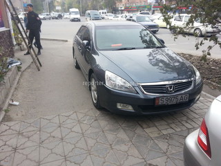 парковка на тротуаре