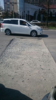 Когда на пересечении улиц Ибраимова-Токтогула заделают яму? - читатель (фото) Когда на пересечении улиц Ибраимова-Токтогула заделают яму? - читатель (фото)