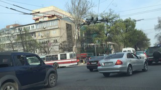 На перекрестке Московская-Абдрахманова оборвались электрические линии для троллейбусов