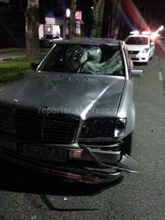 На перекрестке Айтматова-Токомбаева «Мерседес» сбил мужчину, по дороге в 4-горбольницу он скончался <i>(фото)</i>