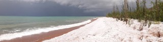 Южный берег озера Иссык-Куль в селе Каджи-Сай усыпан градом <i>(фото)</i>