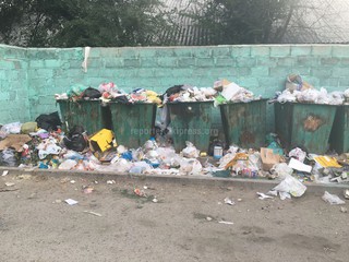 Бишкекчанин жалуется, что в мкр Юг-2 стали плохо вывозить мусор (фото)