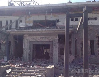 Видео очевидцев, которые засняли клубы дыма после взрыва в посольстве Китая в Кыргызстане