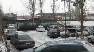 Навес на стоянке УПМ ГУВД Бишкека не обваливался, его сняли, чтобы не упал под тяжестью снега