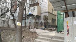 По вопросу пристройки на Токтогула, 126 горожанину следует обратится в Госэкотехинспекцию, - мэрия
