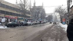 Улица Исанова очищена от незаконно припаркованных автомобилей, - УПМС <i>(видео, фото)</i>