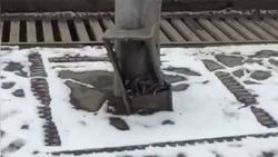 Провода, торчащие из столбов на пр.Манаса, сегодня демонтируют, распредкоробки будут приведены в порядок