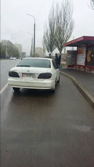 Парковка на остановке в мкр Джал