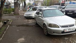 Парковка на тротуаре