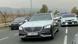 Свадебный кортеж в Бишкеке нарушает правила ПДД. Видео Свадебный кортеж в Бишкеке нарушает правила ПДД. Видео