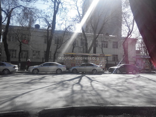 Парковка на остановке.