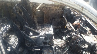 В с. Чон-Арык во дворе частного дома двое парней подожгли машину, есть свидетели, но в Ленинском РОВД отказались принимать меры, - читатель <b><i>(фото)</i></b>