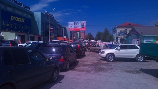 На Кулатова-Матросова образовалась огромная пробка, - читатель <b><i>(фото)</i></b> На Кулатова-Матросова образовалась огромная пробка, - читатель <b><i>(фото)</i></b>