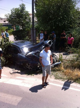 В Бишкеке по ул. Гагарина произошло крупное ДТП <b><i>(фото)</i></b>