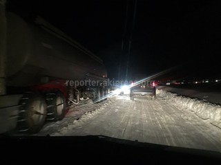 Ночью в Суусамыре образовалась пробка в несколько километров, - читатель <b><i>(фото)</i></b>