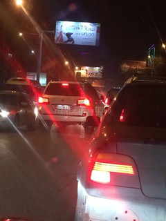 авто выехало на встречную полосу