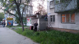 Законно ли установлен павильон у дома №131 по ул.Ахунбаева? - читатель (фото)