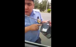 Водитель и сотрудник патрульной милиции спорили из-за превышения скорости, незафиксированного на радар <i>(видео)</i>