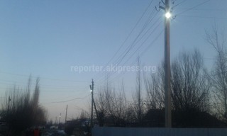 Аксыдагы айылдын көчөлөрүнө түнкү чырактар орнотулду, - окурман <i>(фото)</i>