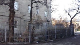 Пристройка с дверью наружу к первому этажу дома №136 по ул. Московской в Бишкеке законна, - БГА