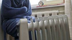 Жильцы №33 дома в 10 мкр просят разрешить проблему с отоплением