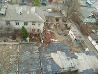 Законно ли идет строительство на улице Белорусской в Бишкеке? - жители (фото)