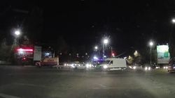 Nissan Tiida несколько раз нарушил ПДД на одном перекрестке. Видео очевидца