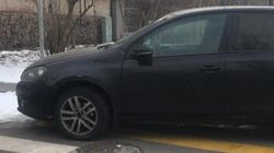 «Фольксваген» с казахскими номерами припарковался на зебре, - горожанин «Фольксваген» с казахскими номерами припарковался на зебре, - горожанин