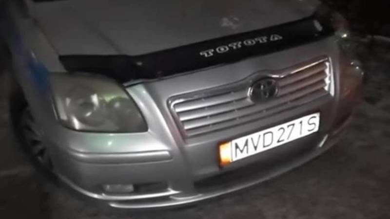 Запрещающий знак парковки не установлен, - Служба охраны МВД ответила на жалобу, что спецавто перекрыло проезд