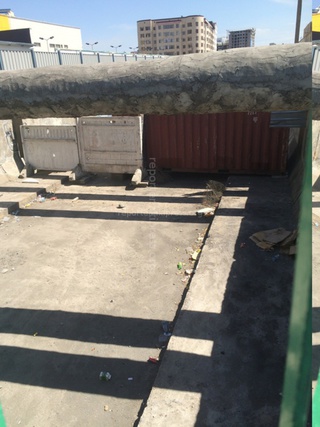 В 7 микрорайоне канал заложен строительными материалами, железобетонными перекрытиями и даже контейнерами, - читатель <b><i>(фото)</i></b> В 7 микрорайоне канал заложен строительными материалами, железобетонными перекрытиями и даже контейнерами, - читатель <b><i>(фото)</i></b>