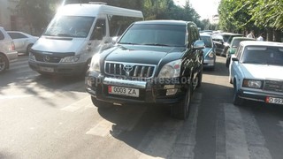 Первый вице-мэр Оша объявил выговор водителю за нарушение ПДД