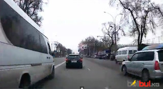 Читатель просит ДПС наказать водителя бишкекской маршрутки <i>(видео)</i>