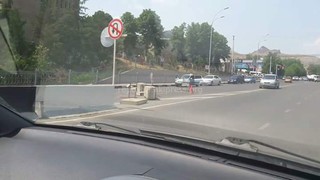 Читатель интересуется, почему закрыли одну сторону нового моста в городе Ош <i>(фото, видео)</i>