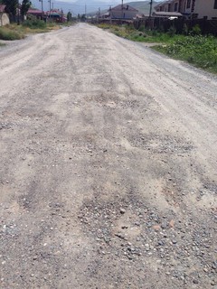 Заасфальтирует ли мэрия дорогу по улице Бакаева? - житель <i>(фото)</i> Заасфальтирует ли мэрия дорогу по улице Бакаева? - житель <i>(фото)</i>