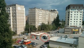 В 12-мкр во время ветра разлетелся забор из металлических листов, - читатель <i>(фото)</i>