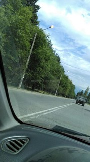 В жилгородке Совмина по ул.Байтик баатыра днем горят фонари ночного освещения, - читатель (фото)