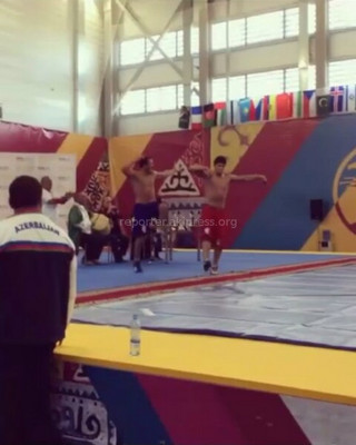 Борцы из Азербайджана на арене станцевали для зрителей ВИК <i>(видео)</i>